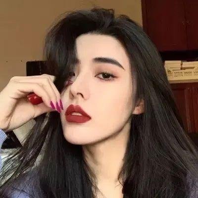 怪兽与女孩
